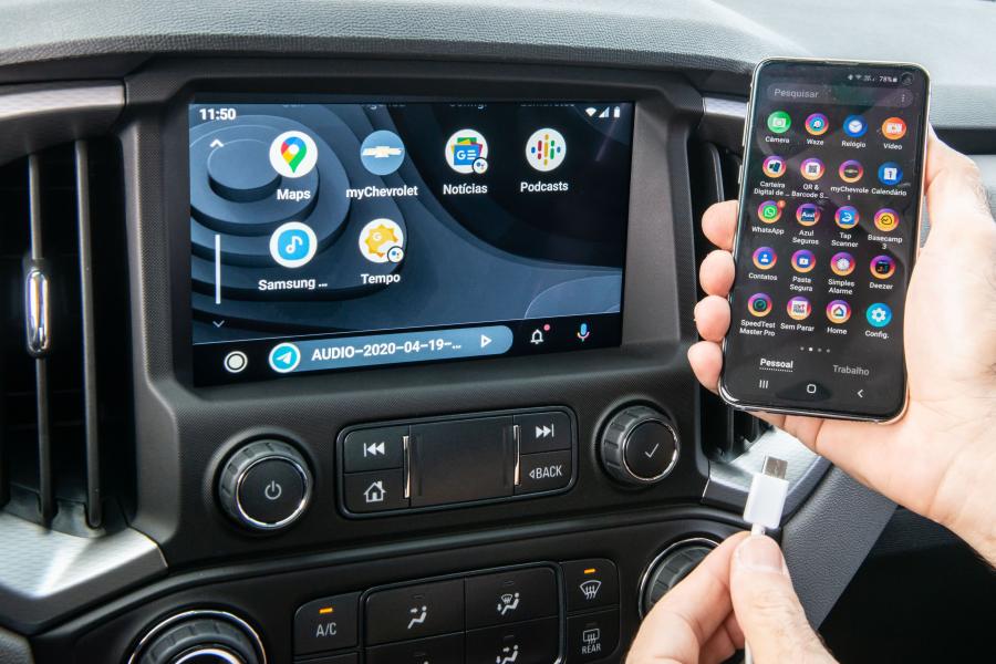 Детали интерьера Chevrolet S10 LTZ 2020 года  (фото 14 из 23)